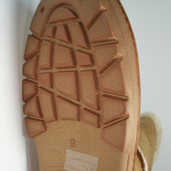 boots - Picture 4 of 7